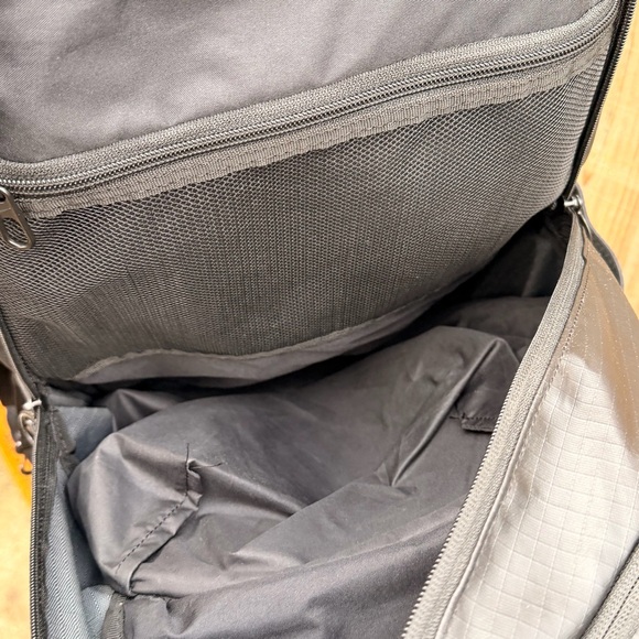 Nike Black Men's Backpack - Picture 7 of 8